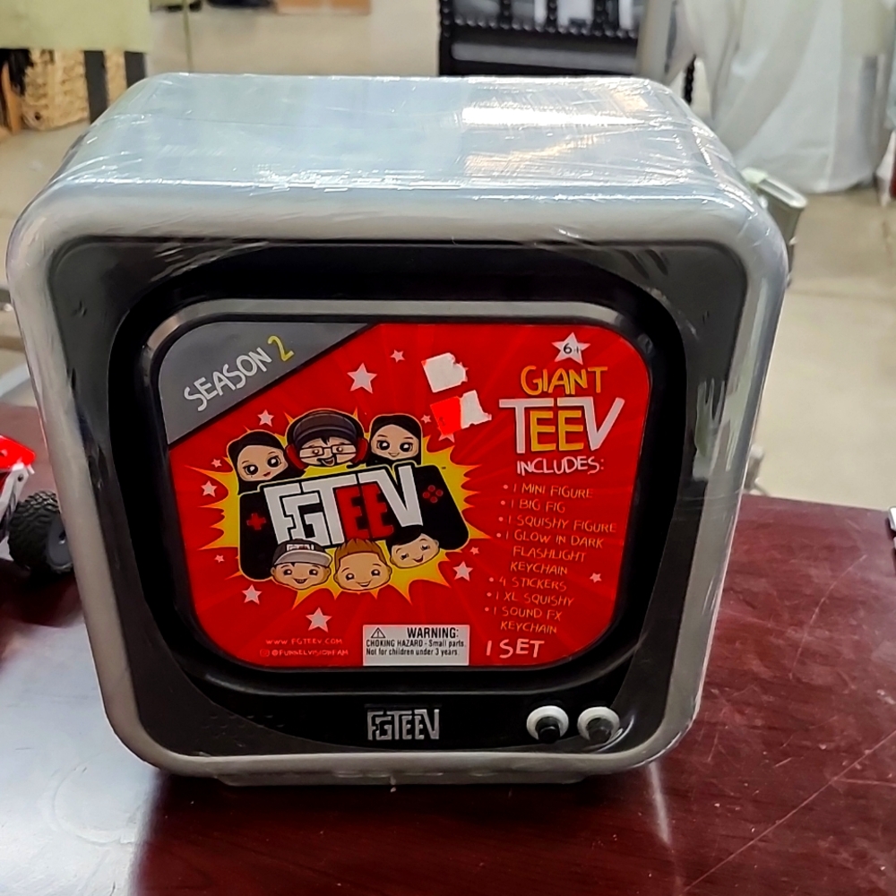 Giant TEEV SEASON 2